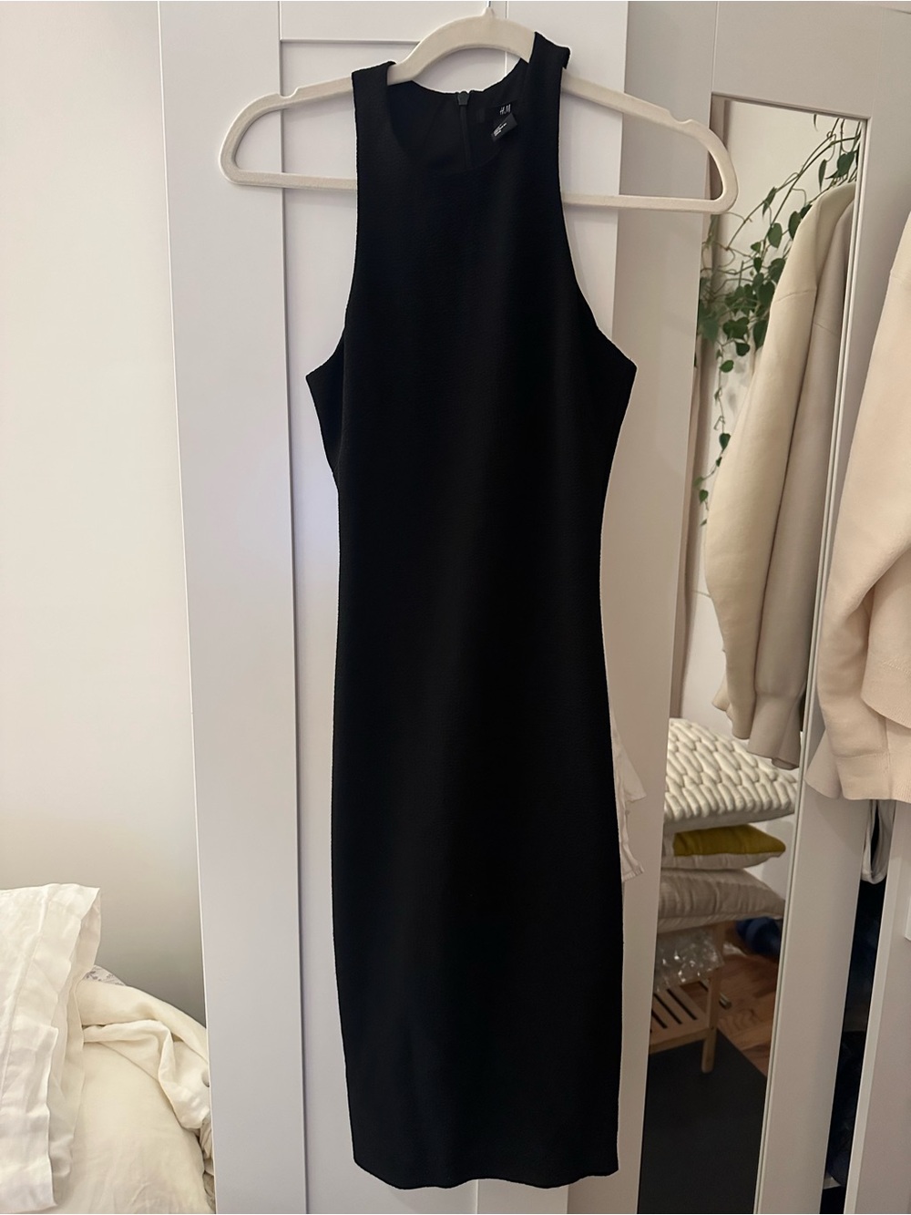 H&M Black Sleeveless Midi Sheath Dress - very flattering!